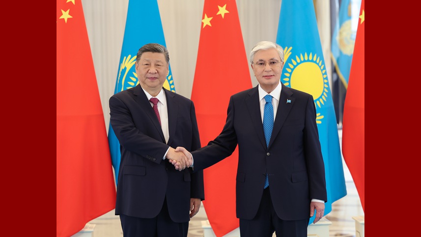 习近平同哈萨克斯坦总统托卡耶夫会谈