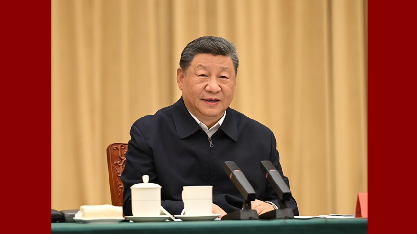 习近平在听取新疆维吾尔自治区党委和政府工作汇报时强调  完整准确全面贯彻新时代党的治疆方略 努力建设团结和谐、繁荣富裕、文明进步、安居乐业、生态良好的社会主义现代化新疆  王沪宁蔡奇参加汇报会